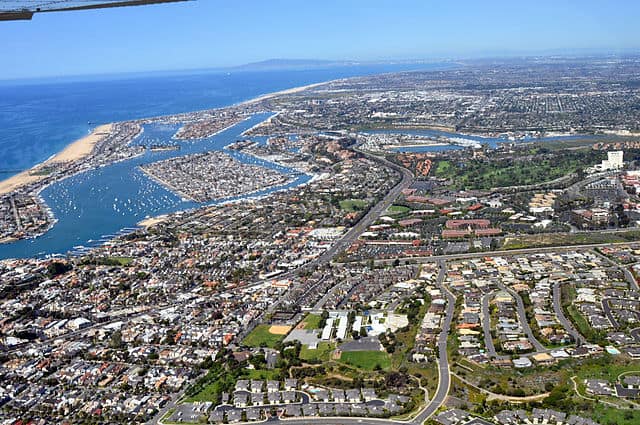 Newport Beach CA | Wikimedia Commons:D. Ramey Logan