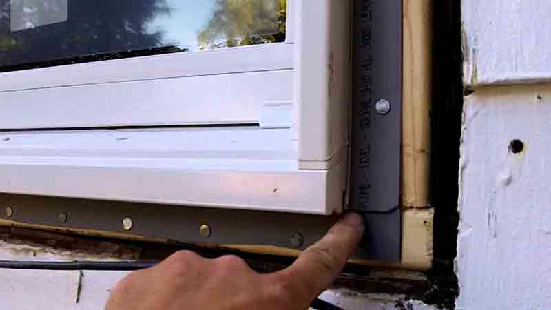 Replacing a Window: Retrofit Windows vs New Construction Windows